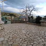 Regina * Kondoyenádha