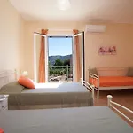 Regina Ferienhaus Kondoyenádha